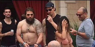 Ibra e Verratti festeggiano lo scudetto nella pazza Las Vegas. Castrogiovanni li raggiunge e viene messo fuori rosa!