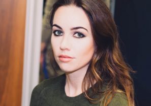 La Liv Boeree fuori dal tavolo: tra film (nuova carriera da attrice) e le uscite con la partner di Elon Musk