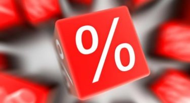 La differenza tra equity ed EV nel poker, spiegata dall’esperto autore Roy Cooke