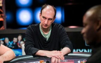 Mani storiche – Rheem bluffa, Seidel chiama… educandolo!