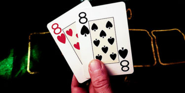 “Cosa faresti se ricevessi Coppia di Otto ogni mano?”