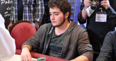 La storia di Giacomo Grossi, da benzinaio a poker pro: “Non amo il gioco, per me è solo un lavoro”