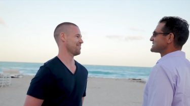 Come si preparano i pro per il Super High Roller Bowl? Ce lo mostra la serie INSIDERS