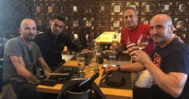 WSOP Backstage #4 – Gli azzurri si divertono tra tuffi e cene, Hellmuth promette di vincere il Main!