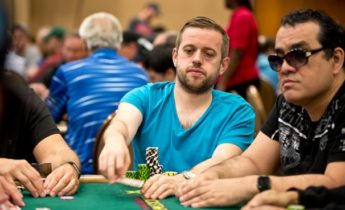 WSOP – Kenny Hallaert parte alla grande nel Little One dove passa anche Alessandro Siena