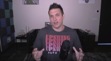 Accadde Oggi: un hacker truffa Polk, la prop bet a luci rosse di Esfandiari