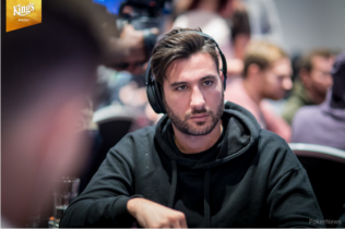 Come ha fatto Dario Sammartino a trovare l’eliminazione al primo livello del Day4 del Main Event WSOPE?