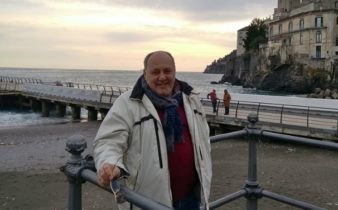 Sasà Mauro al London Festival con 1 centesimo: “Sono uno specialista dei satelliti”