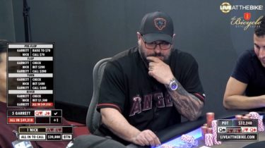 Spettacolo al Bicycle! Adelstein esagera con il full nuts, Vertucci folda colore all’asso