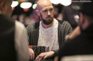 Innamorati di questo check/raise al river di Chiwdick