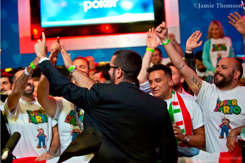 dario dirige cori tifosi main event wsop