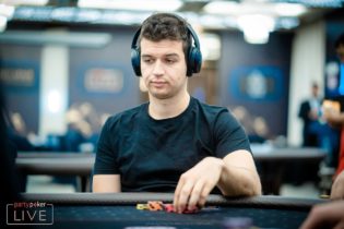 Poker Live: Michael Addamo Re del Super High Roller Bowl a Las Vegas