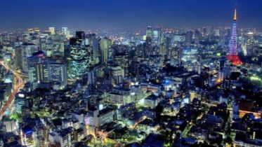 Irruzione della polizia in un club di poker a Tokyo: 21 persone arrestate