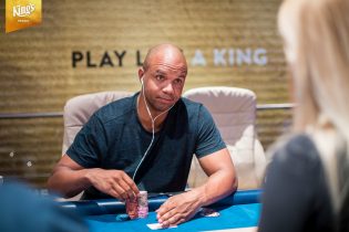 Cosa rende Phil Ivey il numero uno del poker secondo Jason Koon