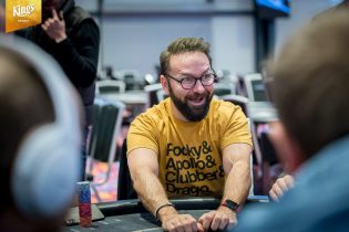 Daniel Negreanu trova la rimonta e passa in vantaggio su Doug Polk nella sfida heads-up High Stakes Feud