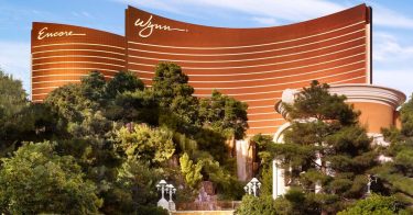 Poker cash game a Las Vegas: Scelte dure, quelle da fare con i Re al river