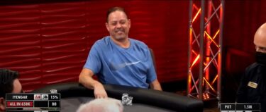 Un indovino al tavolo da poker