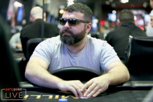 A tu per tu con il leggendario Jon apestyles Van Fleet