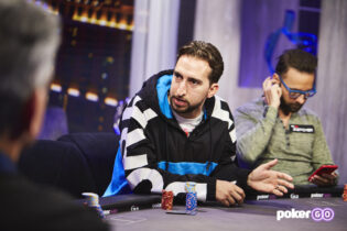 Alla scoperta di Nick Wright, lo sfidante di Phil Hellmuth ad High Stakes Duel