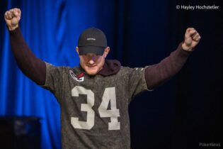 Poker Live: Jason Koon trionfa nella finale del PokerGo Tour, incassa mezzo milione