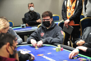 EPT Praga: Kanit avanza al Super High Roller, Tato al tavolo finale del Main Event Eureka!