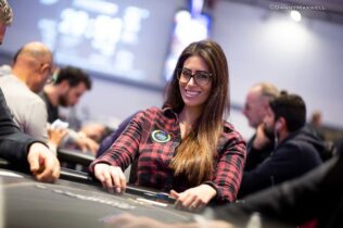 Tutto sui tell nel poker live da Vivian Saliba, pro di 888