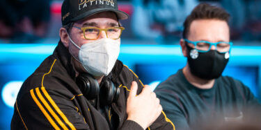Allerta COVID alle World Series Of Poker, anche Phil Hellmuth positivo.
