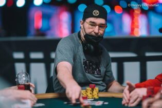 Il fold che ha impressionato Phil Hellmuth