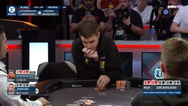 I 19 minuti in the tank di Adrian Attenborough alla prima mano del testa a testa del Main Event WSOP