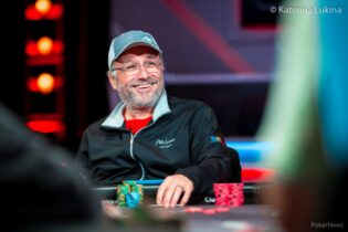 WSOP 2022: Eli Elezra cala la manita di bracciali, prosegue la maledizione per David Rheem