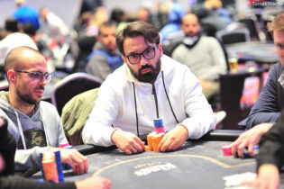 WSOP 2022 Main Event: Petroni scatenato, Speranza in scia e Pesca non molla, 5 azzurri avanzano