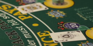 USA, giocatore punta una pistola contro un dealer al casinò: arrestato