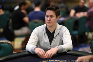 La mano di Vanessa Selbst spinta oltremodo al preflop [Video]