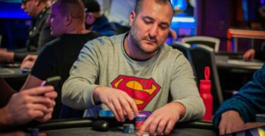 Poker Live: Terrazzano e Cammarata volano nel Main al King’s, valanga azzurra in terra ceca