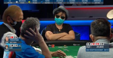 Foldare bottom set al Main Event WSOP con la nonchalance di JJ Liu.
