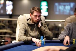 Poker Live: Andrian e Peluso avanzano al King’s, Dario Alioto on fire nel PLO