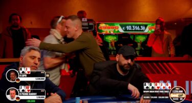 Clamoroso al Main WSOPC, esce in 5° posizione con una mano che era da splittare!