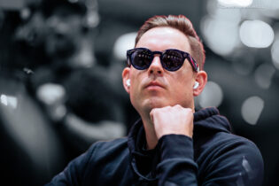 Un very nice fold di Toby Lewis con top two al day 7 del Main Event WSOP