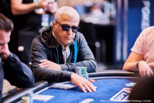 Poker Live: Claudio Di Giacomo va di fretta al Kings, 25 azzurri avanzano compatti al day 2