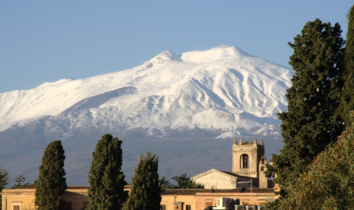 MTT domenicali: Allinalw21 guida l’iPokerRoyal, ciufina sta in cima all’Etna