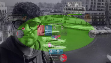 Il vincitore dello Spicy 50 SCOOP Bruno Caschera commenta il video-replay del tavolo finale