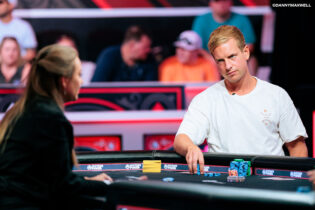 Come ha pensato Joao Vieira per cercare di bluffare Viktor Blom al 10k 6-Max WSOP