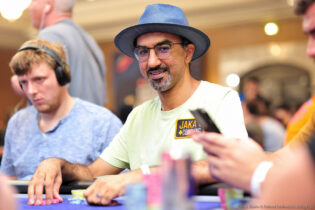 Scopri gli aspetti nascosti del tuo carattere giocando a poker: la lezione di Faraz Jaka