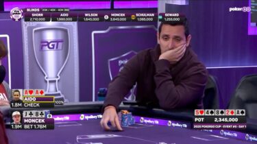Il potere delle scary card: Mike Moncek piazza il super bluff e Sergio Aido folda set di assi!