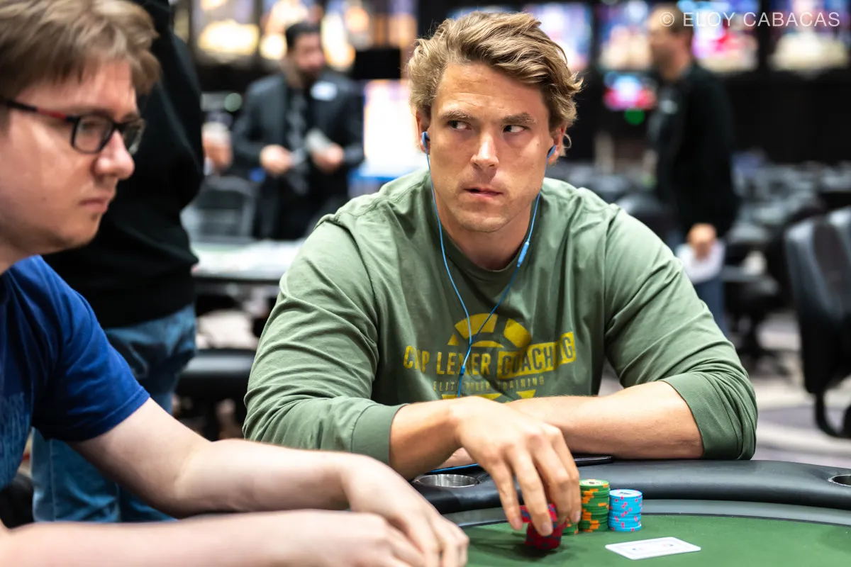Alex Foxen Courtesy Pokernews & Eloy Cabacas 1