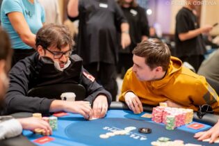 WSOP Paradise: che scintille tra Musta e Kabrhel, ma alla fine vola il ceco in testa al count