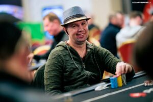 Irish Poker Open: altri 12 azzurri raggiungono il day 2, Tononi profeta in “Patria”