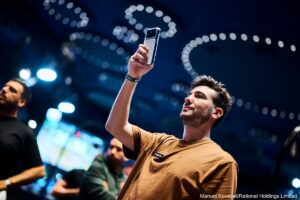 WSOP 2026: Casella fa la magia e nega ottava meraviglia a Schulman, Hellmuth ci crede nel Championship e Dario avanza nel #12