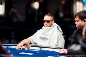 EPT Barcellona: Ferrari comanda il tavolo finale del Main, altra picca azzurra con Calderone
